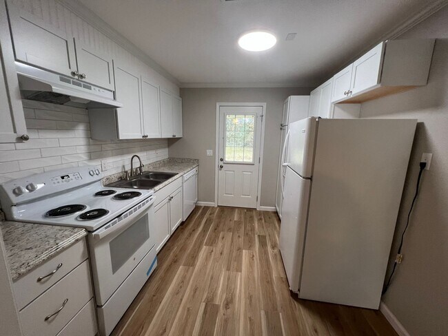 Photo - Pensacola - 2 Bedroom, 1 Bathroom - lawn care included