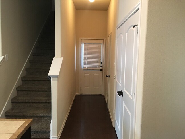 Photo - Beautiful 3 Bedroom Townhome, Kyle, Texas!