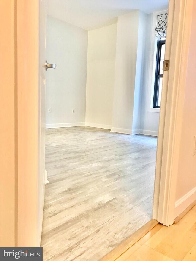 Photo - 1111 25th St NW Apartment Unit 404