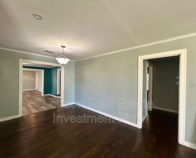 Photo - 3715 Greenway Pl