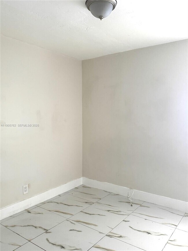 Photo - 1945 Pierce St Unit 1