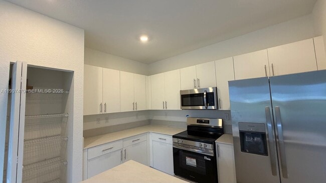 Photo - 1077 SE 2nd St