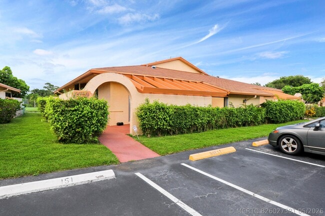 Photo - 13759 Date Palm Ct Unit A