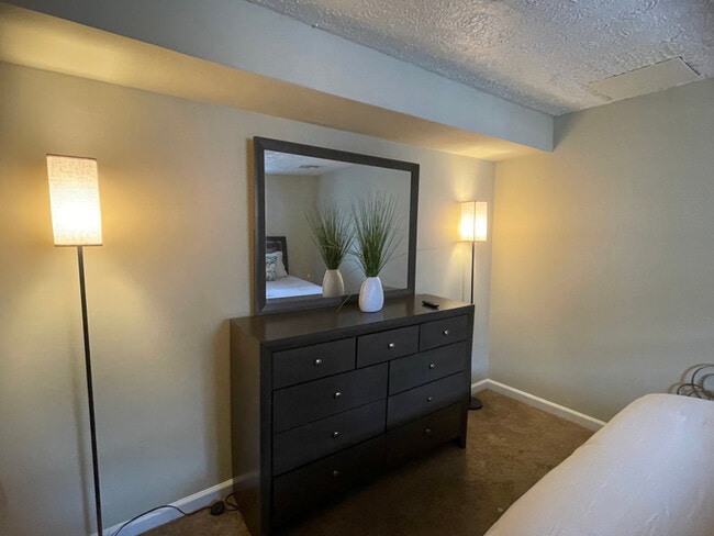 Photo - 888 W Lombard St Unit B