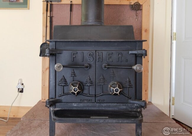 Photo - 1015 Mountain Meadows Dr