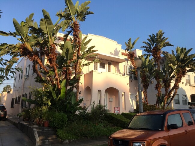 Frente - 507 N Norton Ave Unidad 507 1/2