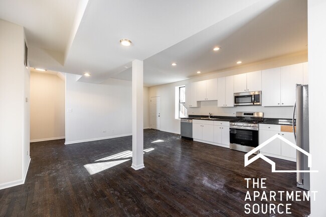 Photo - 1260 N Greenview Ave