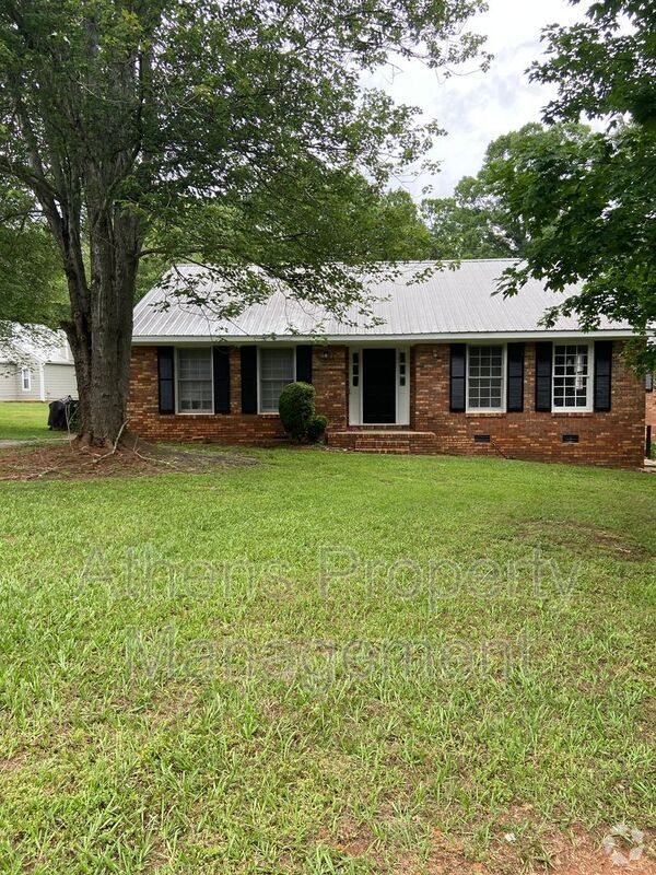 Building Photo - 117 Jockey Club Dr Rental