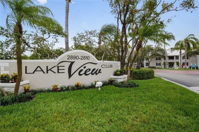 Photo - 2850 N Oakland Forest Dr Unit 215
