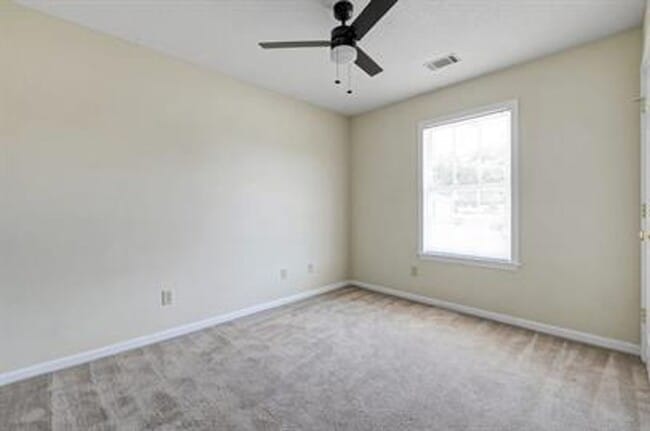 Building Photo - 19 Webb Ct NE