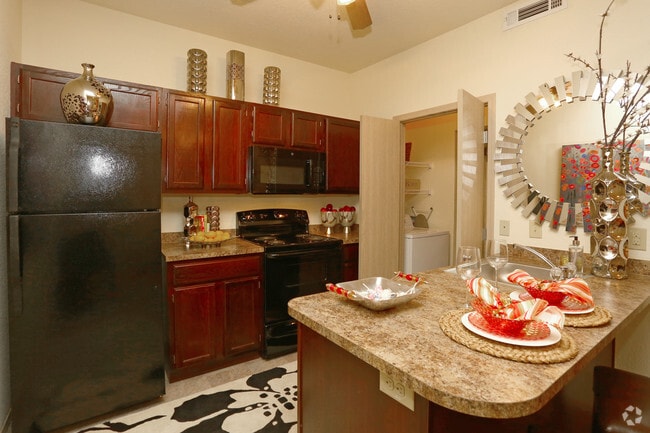 1BR, 1BA Classic - 544SF - Kitchen