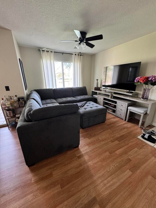Photo - 4280 San Marino Blvd Unidad Apt 204