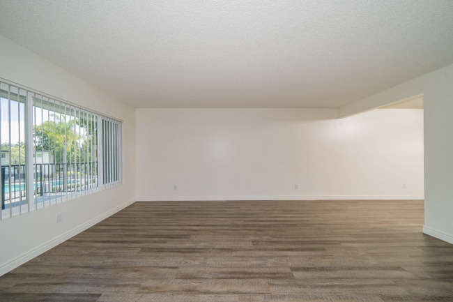 Photo - 1135 Meadow Lake Dr Unidad 10