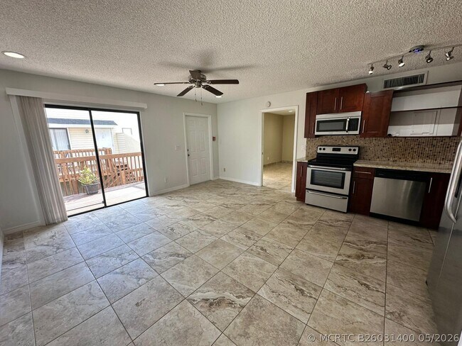 Photo - 637 Executive Center Dr Unit N203