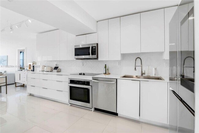 Photo - 3701 N Country Club Dr Unit 1609
