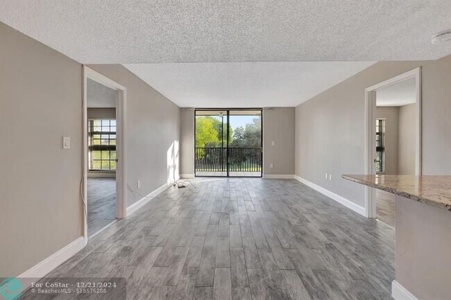 Photo - 5530 NW 44th St Unit 410