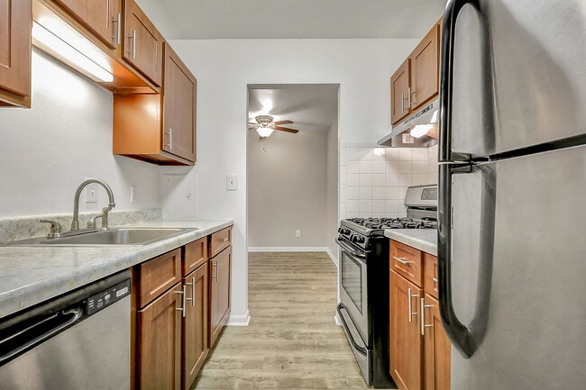 Evergreen - Kitchen