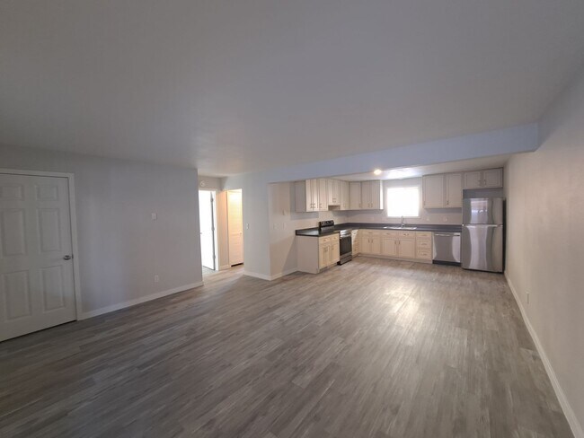 Photo - 2 Bedroom Condo in town