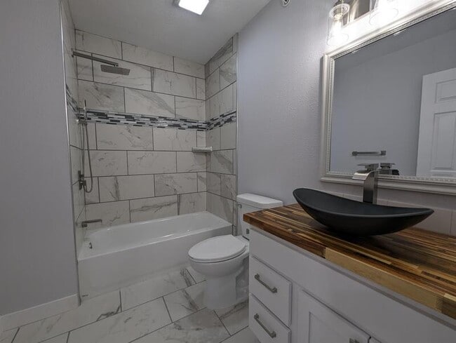 Photo - 413 Jefferson St