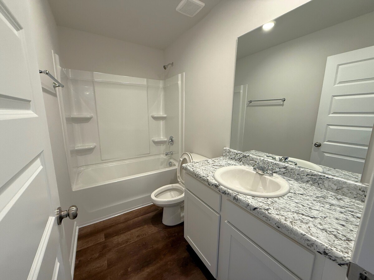 Photo - 334 Amber Ave