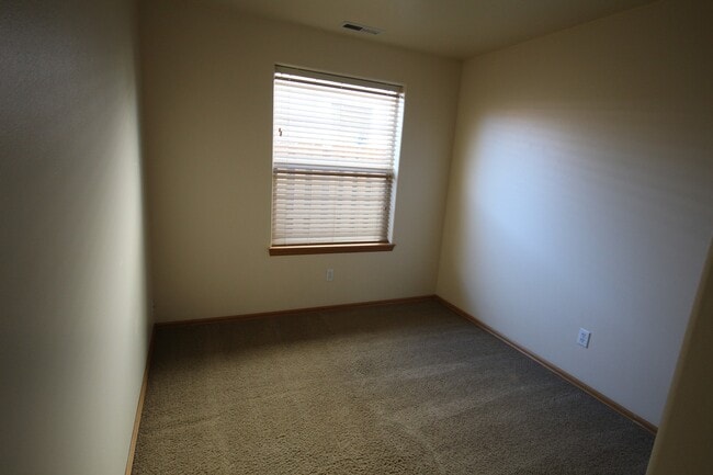 Photo - SW Redmond 3 Bdrm House, 2 Bath, Gas Heat & A/C, Patio & Fenced Yard, Dbl Garage