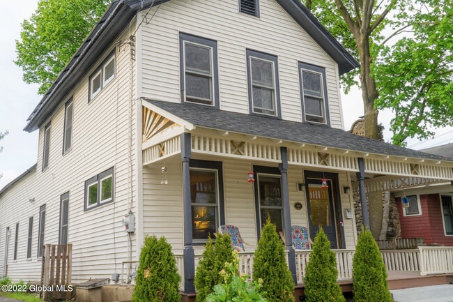 Photo - 201 Lake Ave