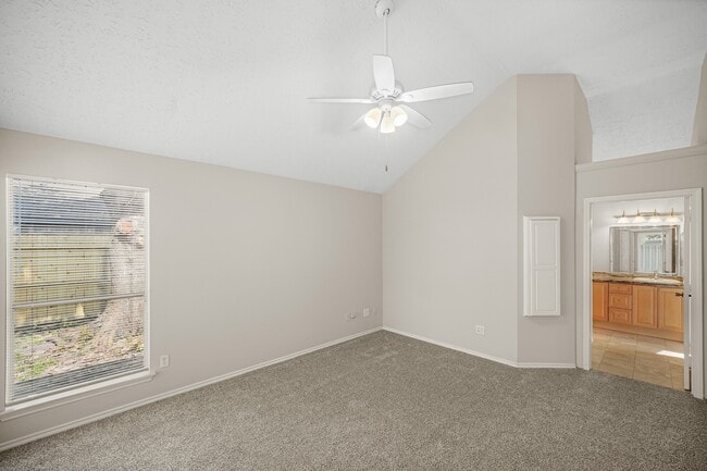 8614 Windell Ln