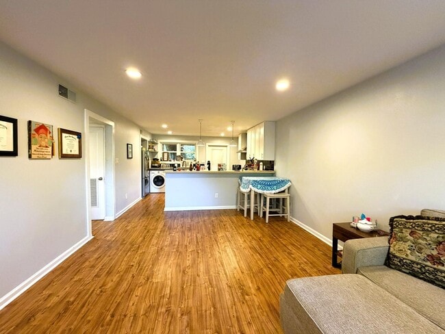 Photo - 1113 Washington Ct