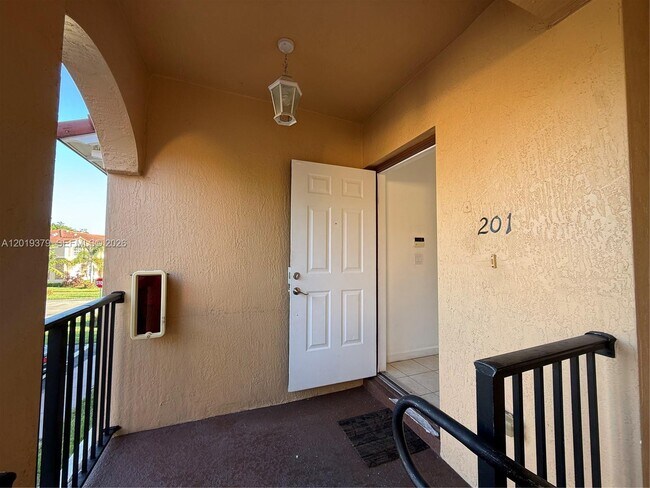 Photo - 3355 NE 13th Cir Dr Unit 201-28
