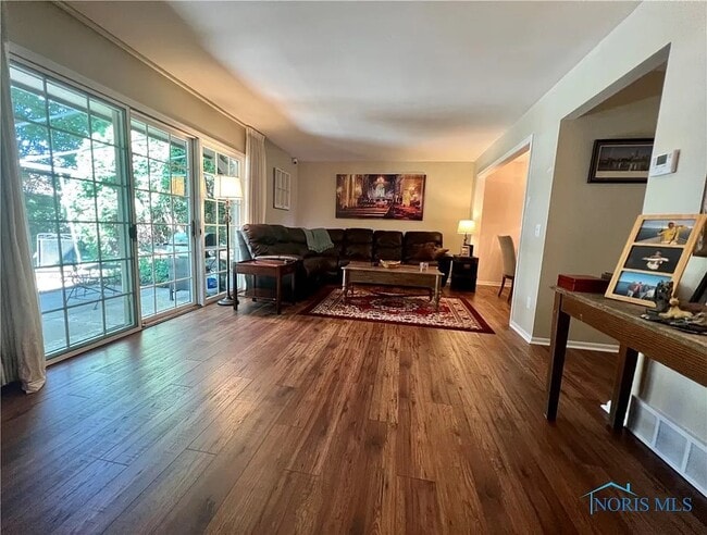 Photo - 1190 Bernath Pky Unit 1190 Bernath Parkway