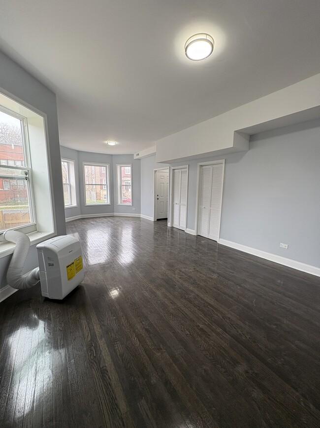 Photo - 6433 S Vernon Ave