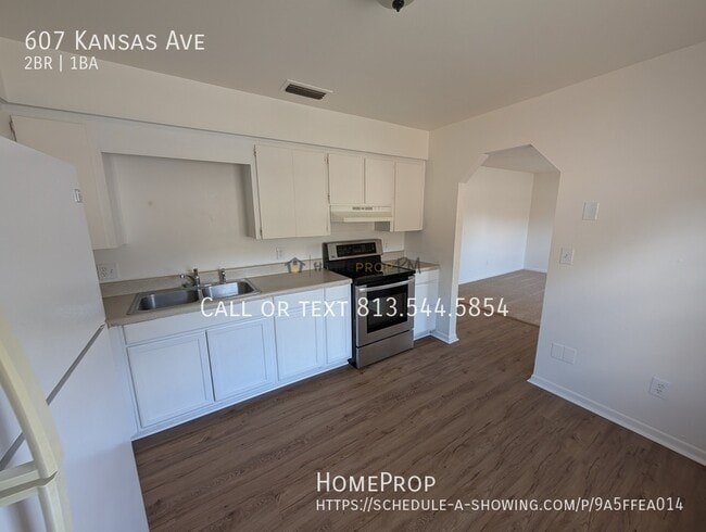 Building Photo - 607 Kansas Ave