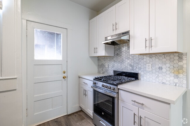 2 habitaciones, 1 baño - 625 pies cuadrados - 2715 Channing