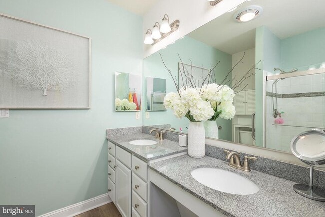 Photo - 858 Moorings Cir