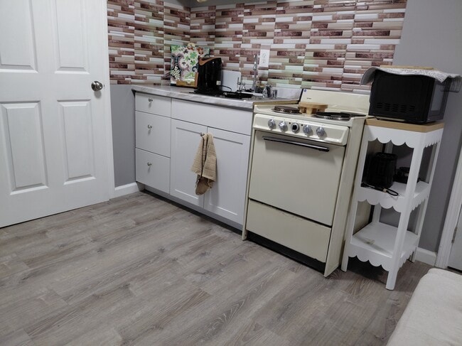 Photo - 3217 Calcutta Ct Unit C