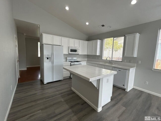 Photo - 2841 Granville Dr
