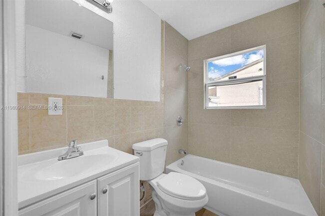 Photo - 299 NW 43rd St