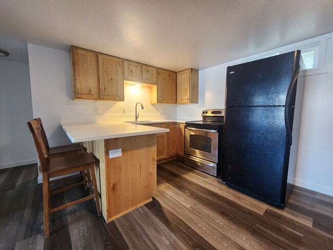 Photo - Harris Apartments Unit 17