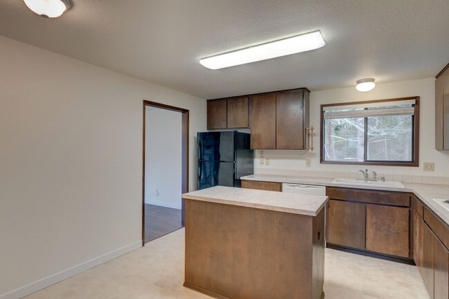 Photo - Large Private Rural Home Just West of Downtown Oak Harbor on 5 acres
