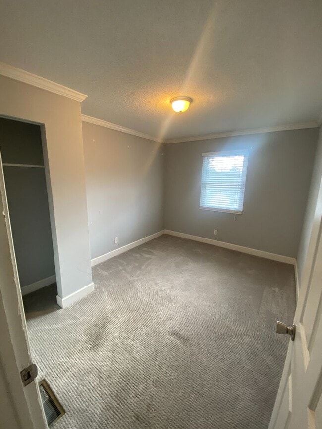 Photo - 2Bed/1Ba Duplex close to Downtown Concord ...