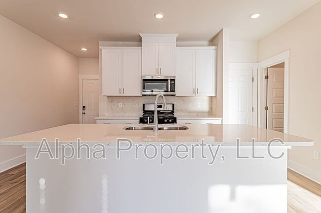 Photo - 47 Centimeters Dr