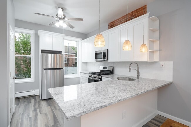 Photo - 282 Whiton St Unit 2