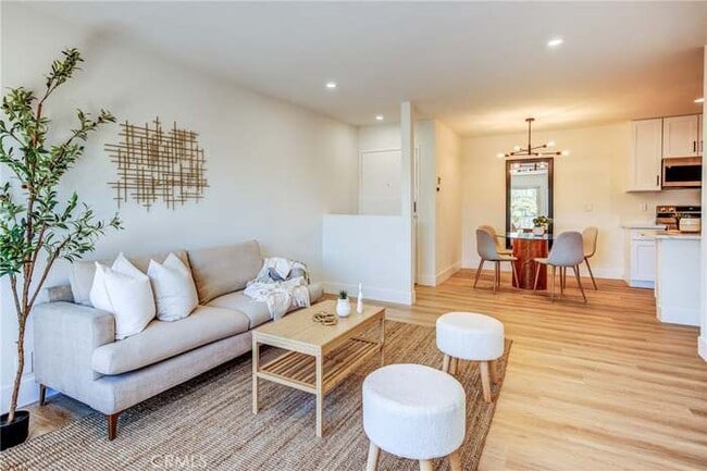 Photo - 8163 Redlands St Unidad 042