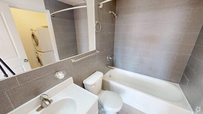 Building Photo - 952 Franklin St Unit 67 Rental