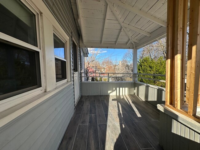 Photo - 187 Danforth St