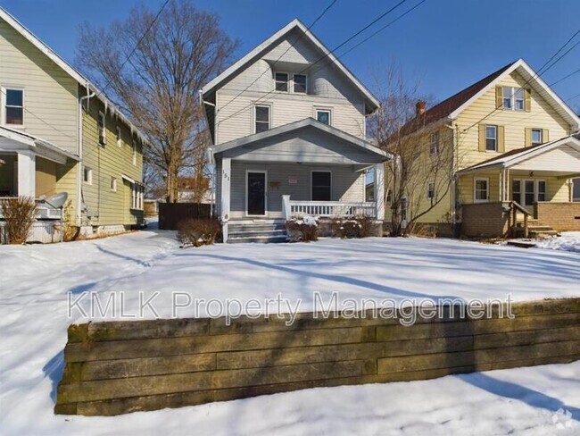 Building Photo - 151 E Mapledale Ave Rental