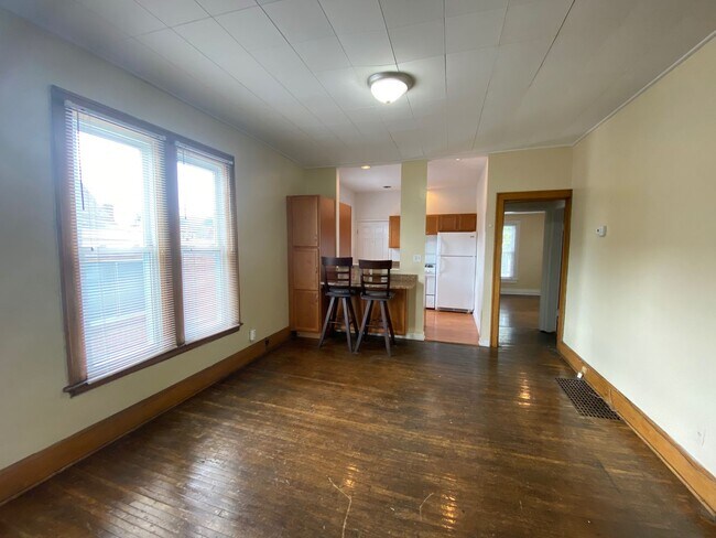 Photo - 66-68-68 E Woodruff Ave Unit 68