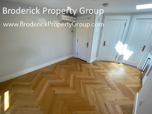 Photo - 468 Massachusetts Ave