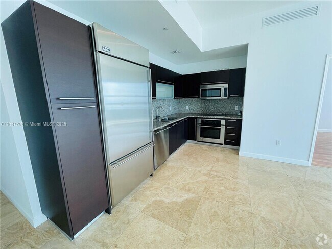 Building Photo - 950 Brickell Bay Dr Unit 5007 Rental