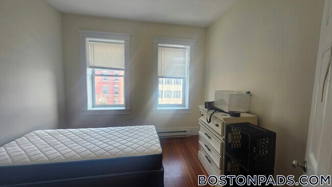 Photo - 887 Huntington Ave Unidad 5